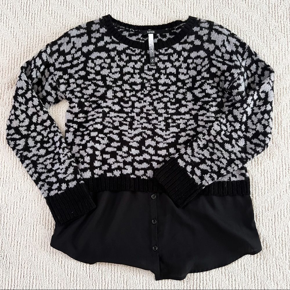 Kensie Leopard Print Sweater Size Small Black and Gray Mock Layer